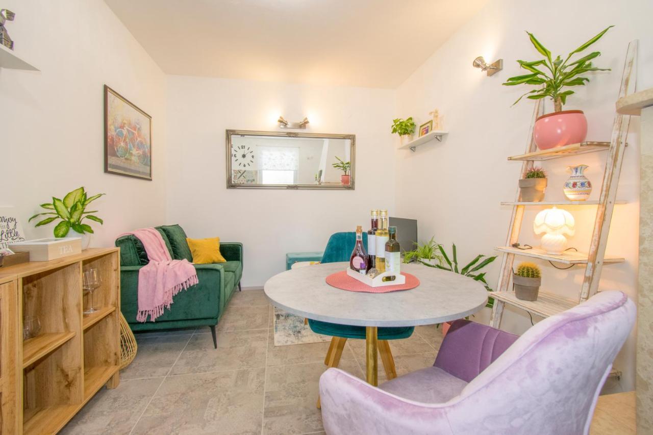 Apartman Enjoy 로비니 외부 사진