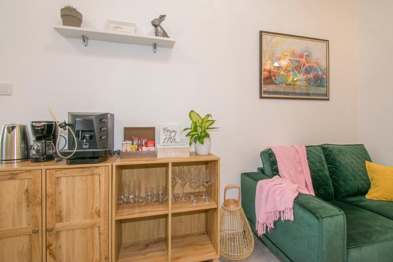 Apartman Enjoy 로비니 외부 사진